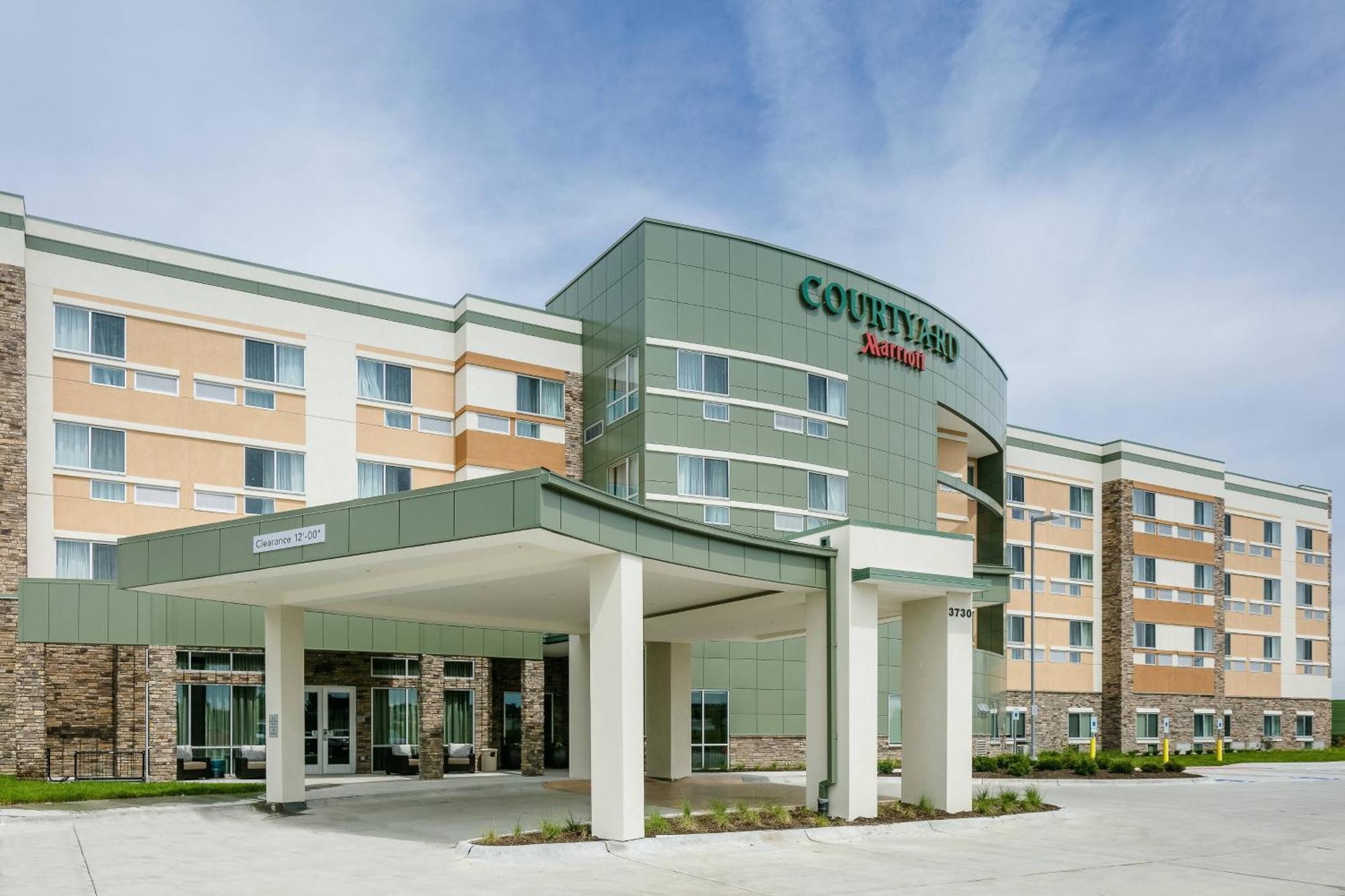 Courtyard By Marriott Omaha Bellevue At Beardmore Event Center Exteriér fotografie