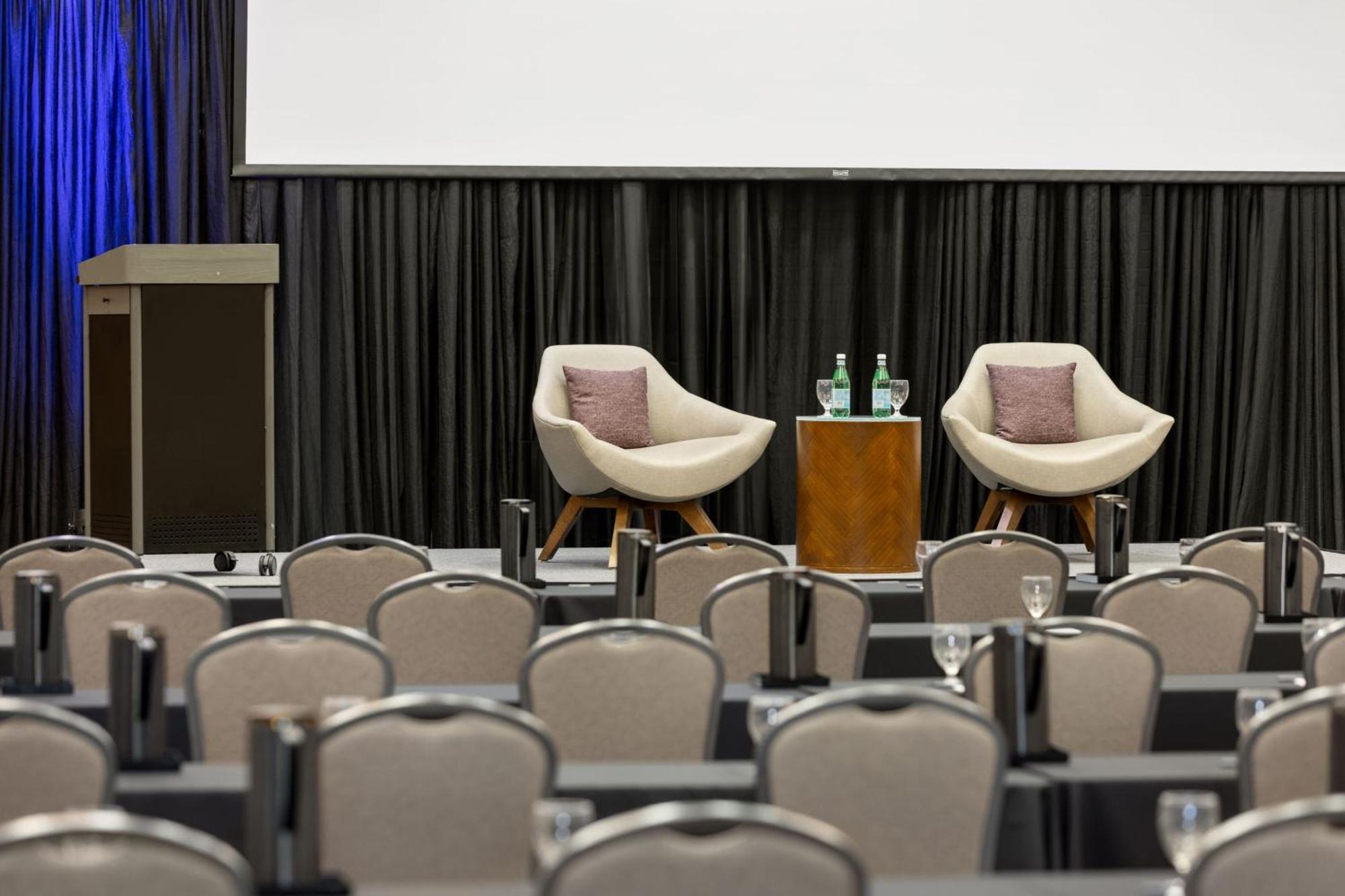 Courtyard By Marriott Omaha Bellevue At Beardmore Event Center Exteriér fotografie