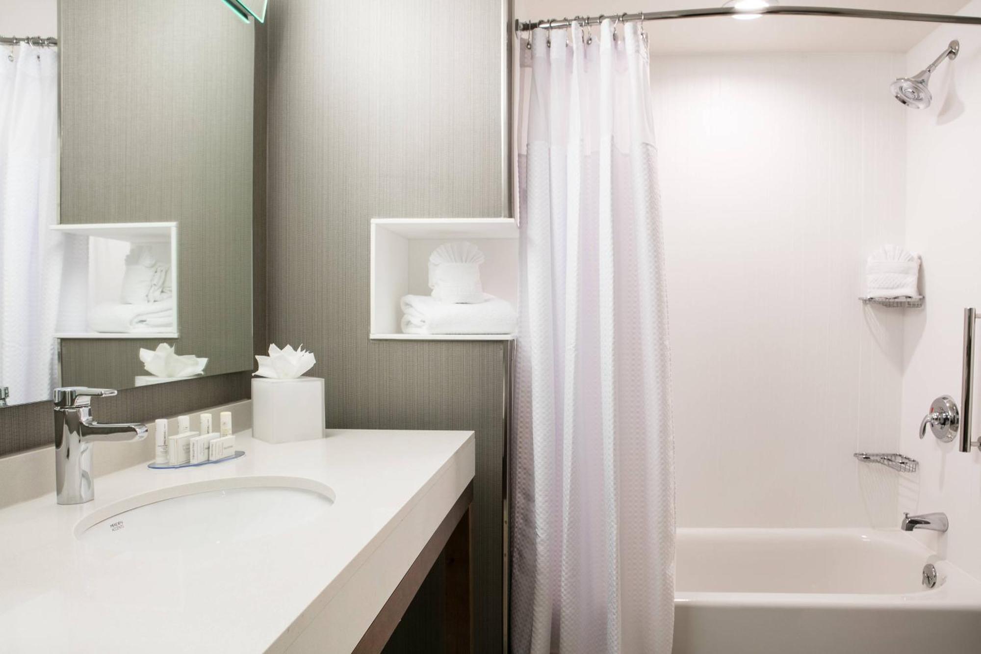 Courtyard By Marriott Omaha Bellevue At Beardmore Event Center Exteriér fotografie